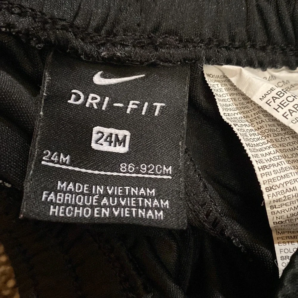 Toddler Nike Dri-fit short/shirt outfit - Picture 3 of 3